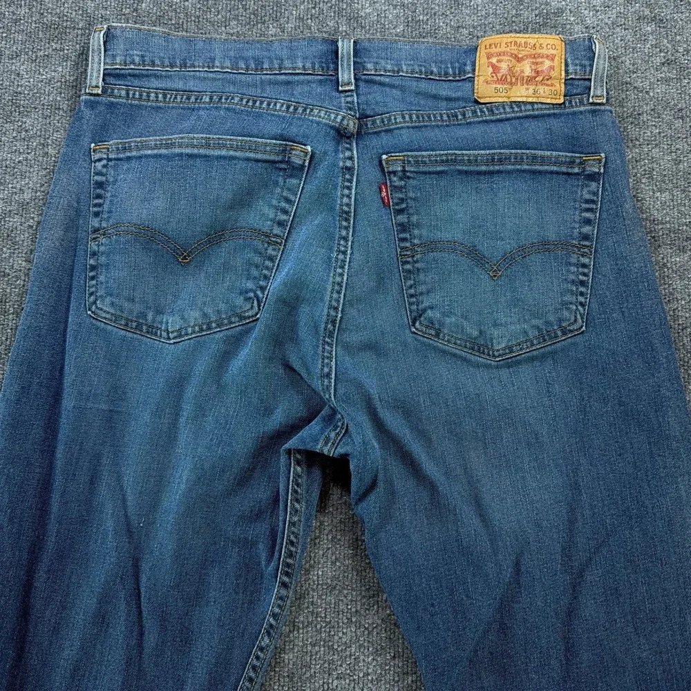 Classic Levi Strauss 505 Regular Fit Straight Leg Blue Denim Jeans Mens 36x30